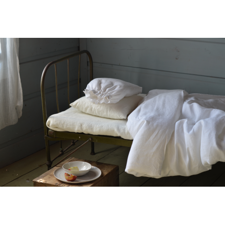 Linen bedding-white